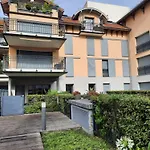 67 M2 Avec 100 M2 Jardin Privatif Reservable Uniquement Par Periode De 7 Jours Minimum Du Samedi Au Samedi *
