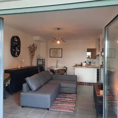 Lejlighed 67 M2 Avec 100 M2 Jardin Privatif Reservable Uniquement Par Periode De 7 Jours Minimum Du Samedi Au Samedi